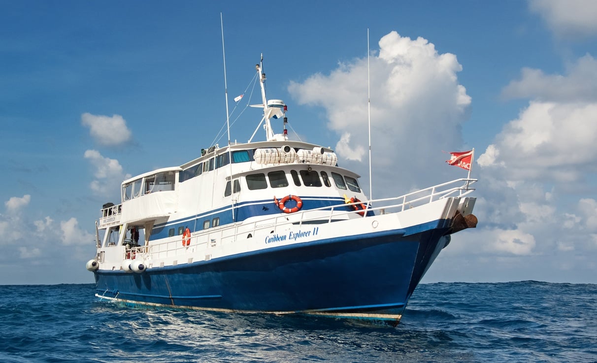 Caribbean Explorer II 船宿